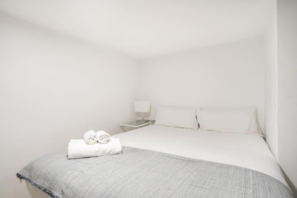Apartament Charming Flat In Madrid-Rio Zewnętrze zdjęcie