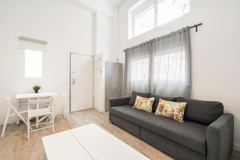 Apartament Charming Flat In Madrid-Rio Zewnętrze zdjęcie